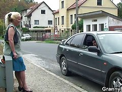 Ein junges mädchen zeigt körper porno russische 69