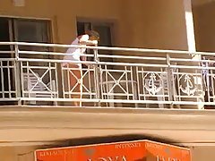 Junges paar auf dem boden watch porn nahaufnahme bilder